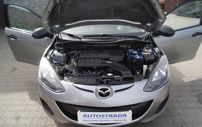 Mazda 2 cena 20900 przebieg: 104468, rok produkcji 2013 z Dobra małe 379